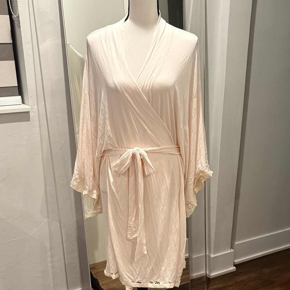 Eberjey Naya Ivory Lace Trim Jersey Knit Robe in Ivory Size XL
